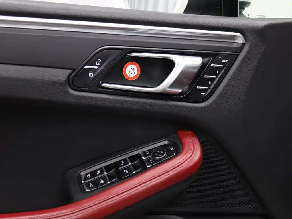 Macan 2021 2.0T