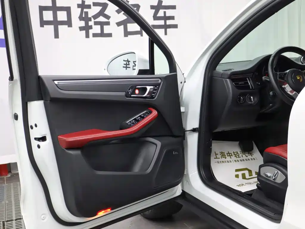 Macan 2021 2.0T