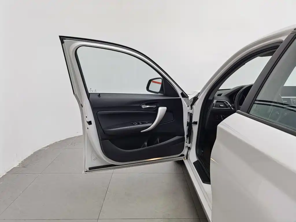 BMW 1 Series Import 2018 118i Leading Edition