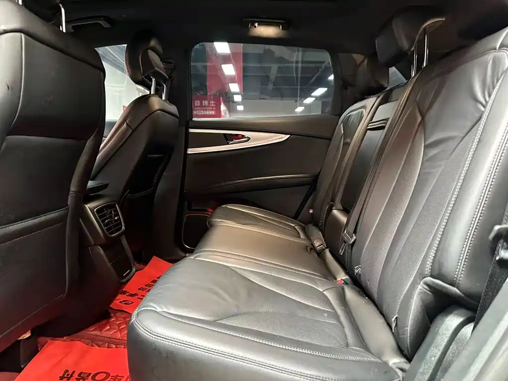 Navigator (Import) 2020 Model 2.0T Two-wheel-drive Premium Edition