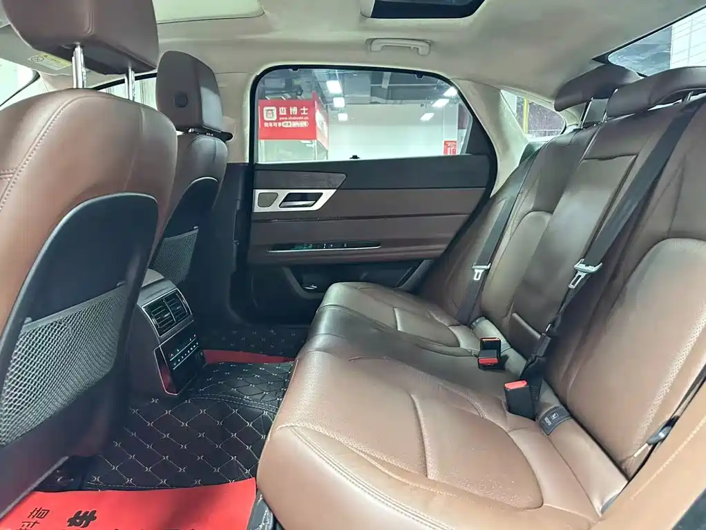 Jaguar XFL 2019 2.0T 250PS Two-Wheel Drive Luxury Edition
