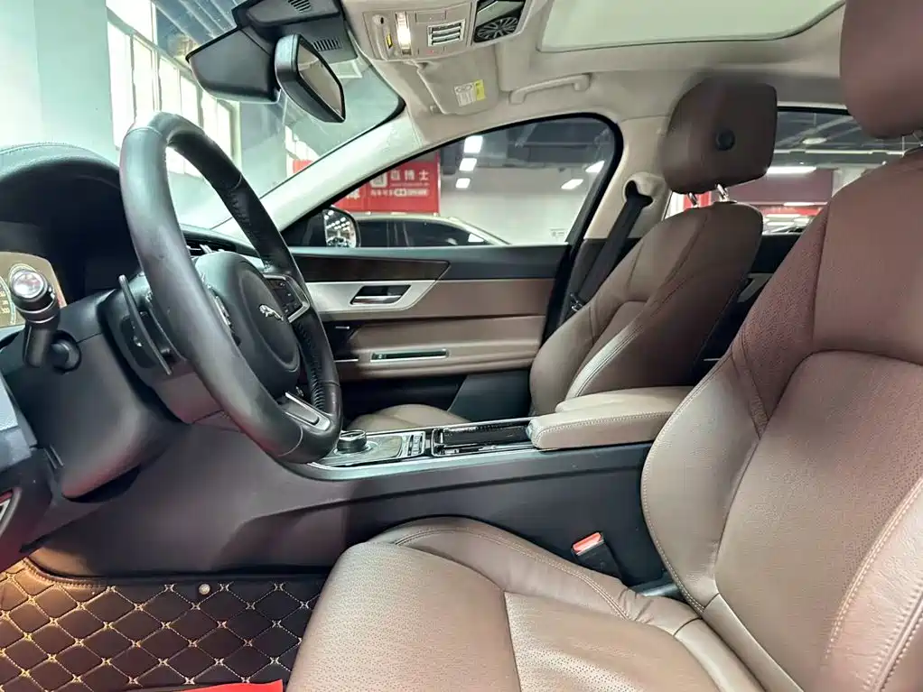 Jaguar XFL 2019款 XFL 2.0T 250PS All-Wheel Drive Prestige Edition