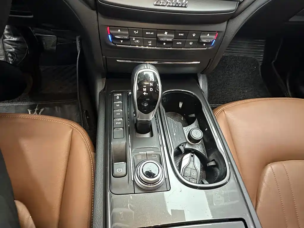 Ghibli 2018 Facelift 3.0T Standard Edition