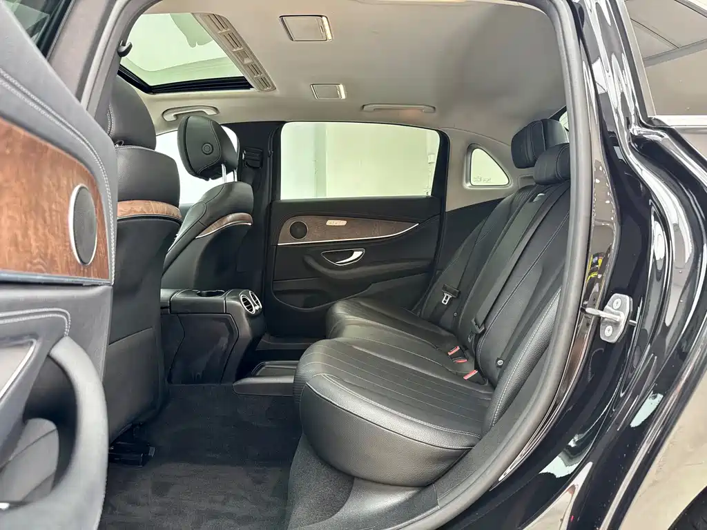 Mercedes-Benz E-Class 2019 E 260 L