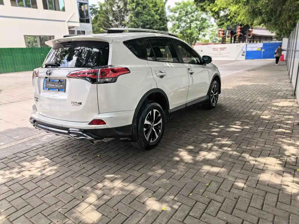 RAV4 2019款 2.0L CVT Two-Wheel Drive Pioneer Edition National VI