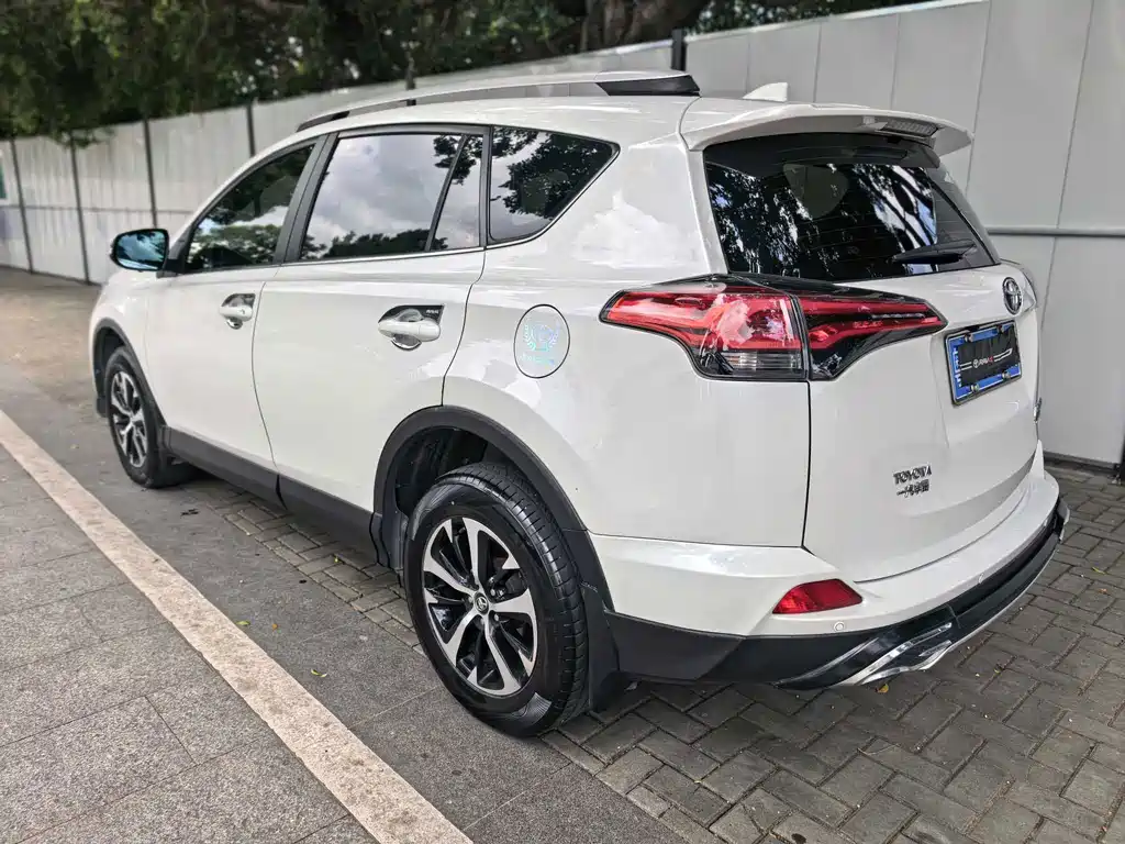 RAV4 2019款 2.0L CVT Two-Wheel Drive Pioneer Edition National VI