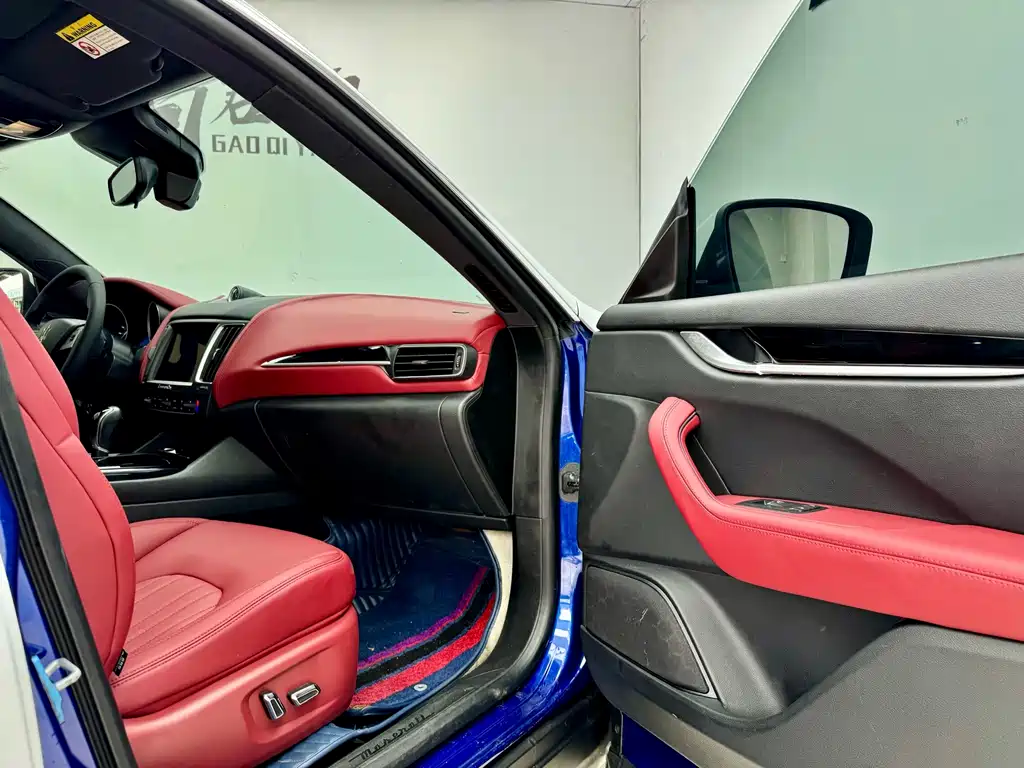 Levante 2018 Classic Edition 3.0T