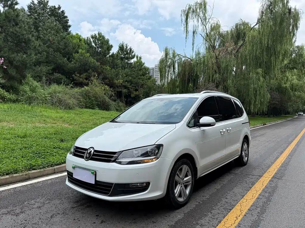 Shangri-La 2016 380TSI Comfort Edition 7-seater