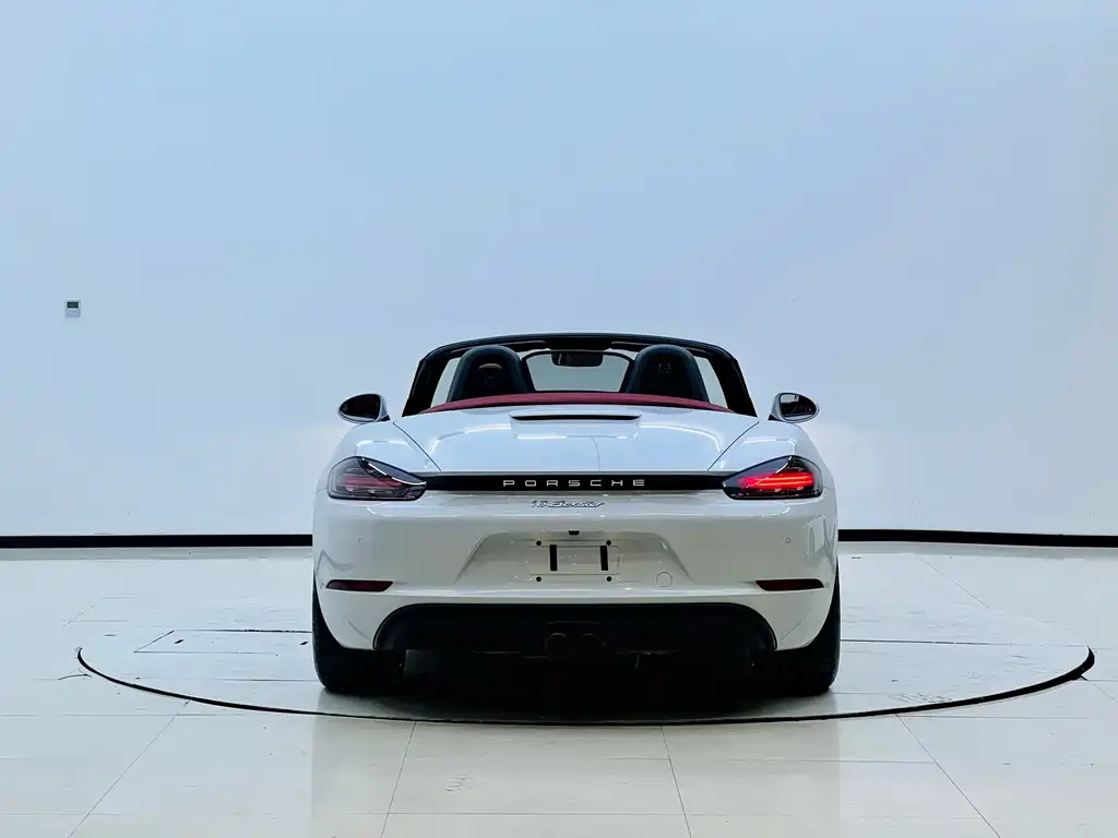 Porsche 718 Boxster 2.0T 2022 Model