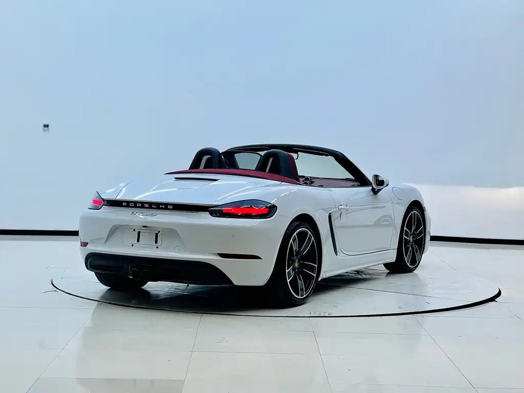 Porsche 718 Boxster 2.0T 2022 Model
