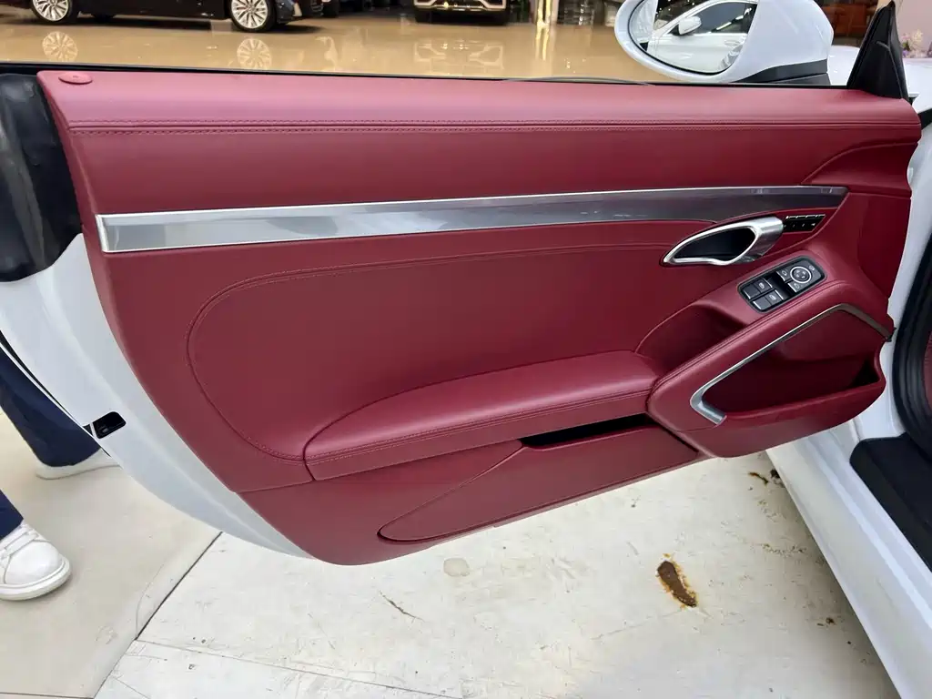 Porsche 718 Boxster 2.0T 2022 Model