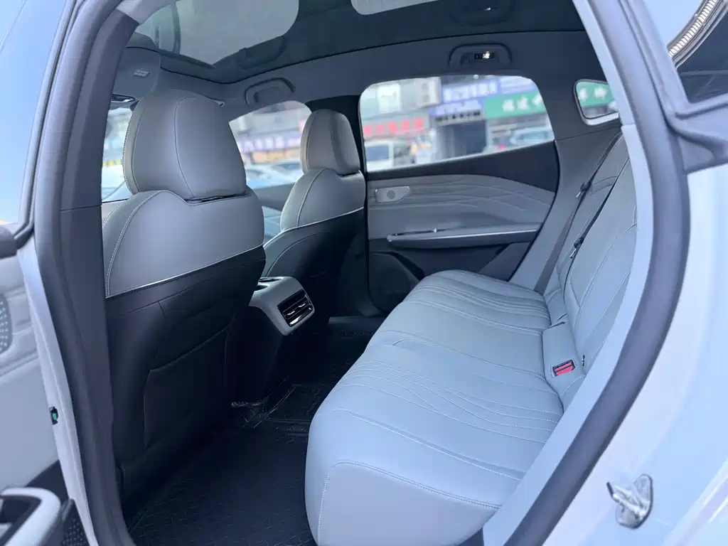 Galaxy E8 2024 Edition 550km Rear-wheel Drive PRO