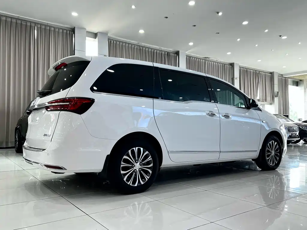 Buick GL8 2023 Luxury Edition