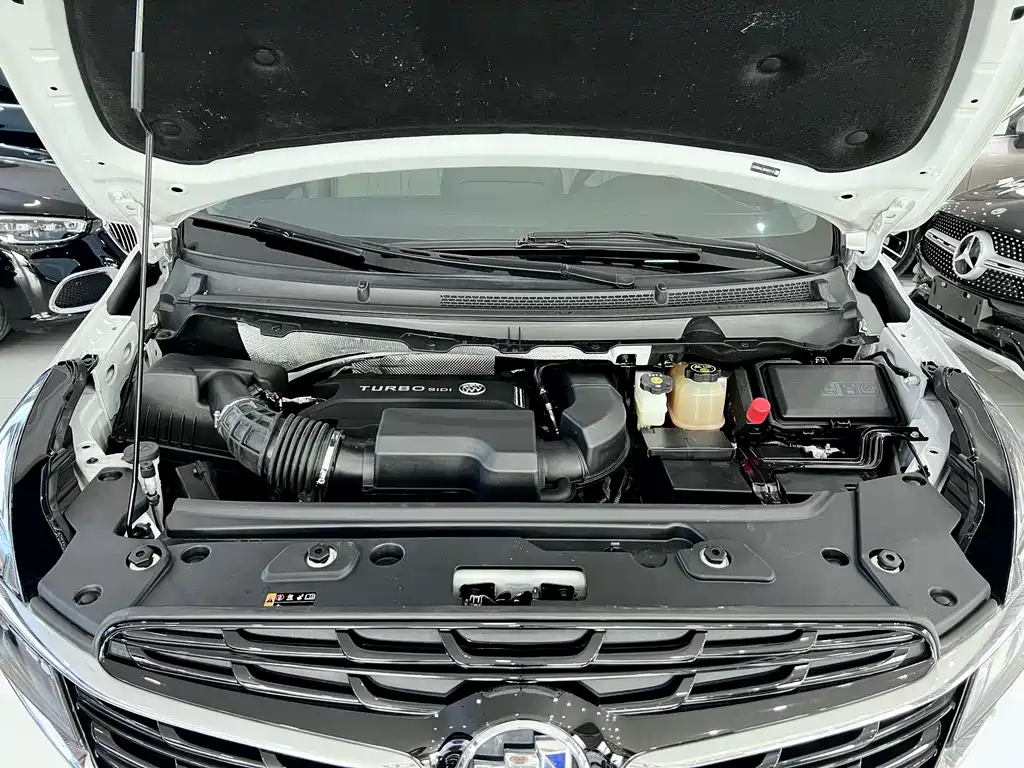 Buick GL8 2023 Luxury Edition