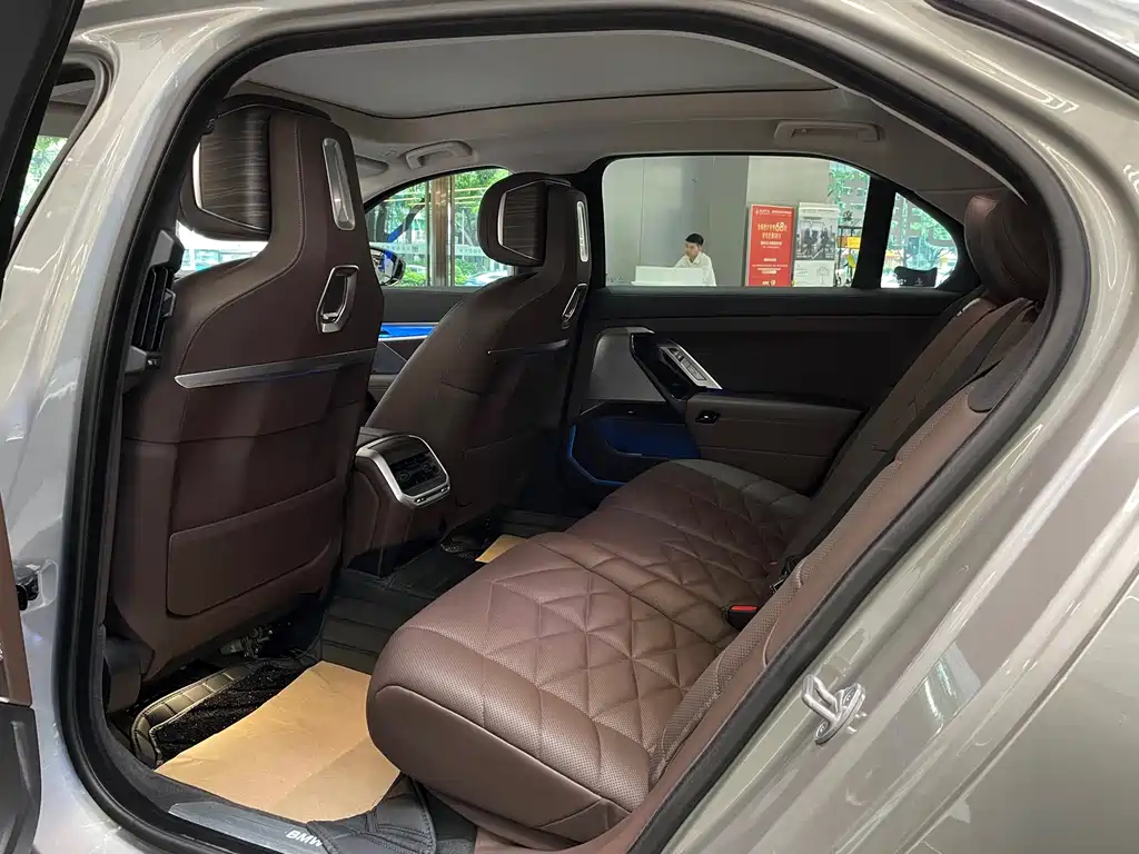 BMW 7 Series 2023 740Li Leading Edition Luxury Package