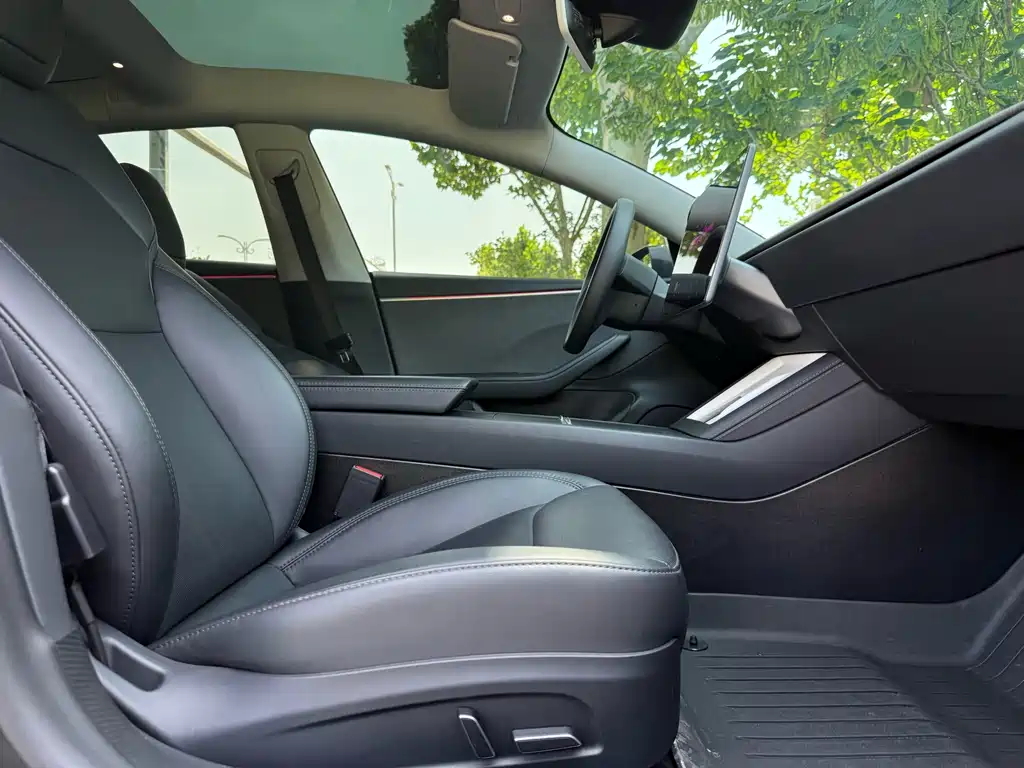 Model 3 Rear-Wheel Drive 2023