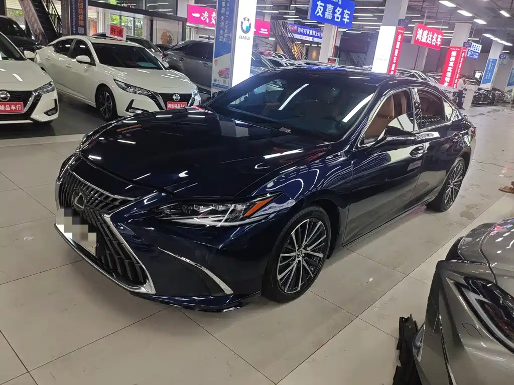 Lexus ES 2022 300h Premium Edition