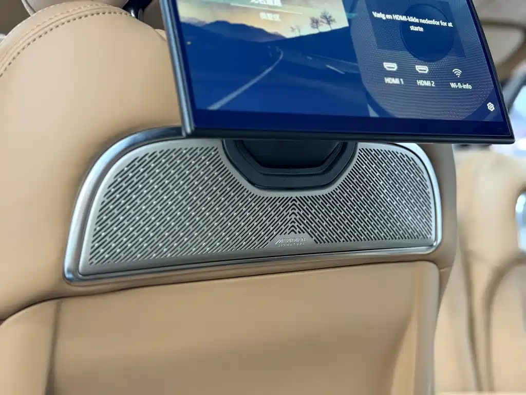 Range Rover 2023 Model 3.0 L6 400PS Classic Extended Edition