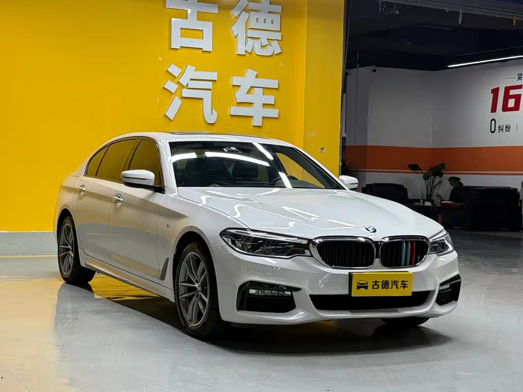 BMW 5 Series 2018 525Li M Sport Package