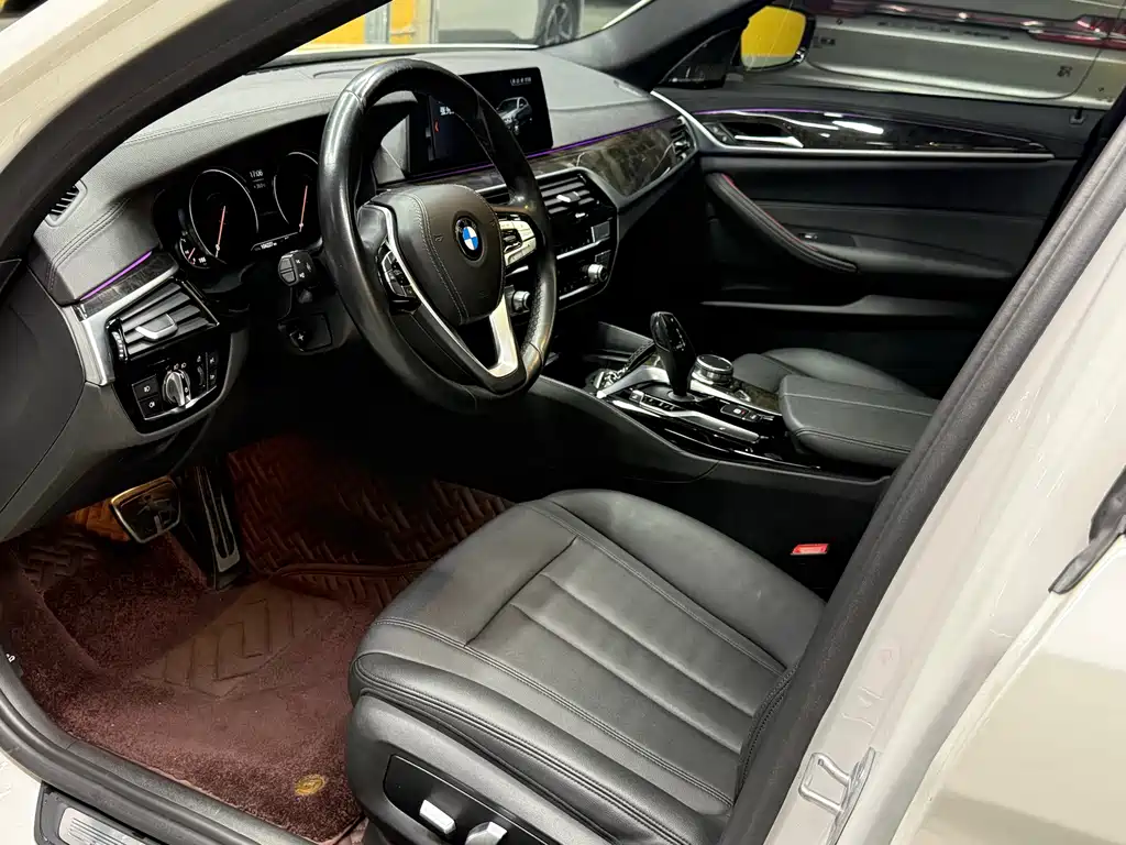 BMW 5 Series 2018 525Li M Sport Package