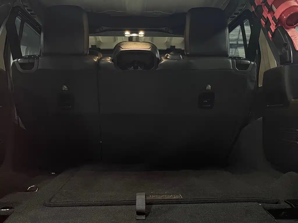 Jeep Wrangler 2019 2.0T Sahara Four-Door Edition National VI