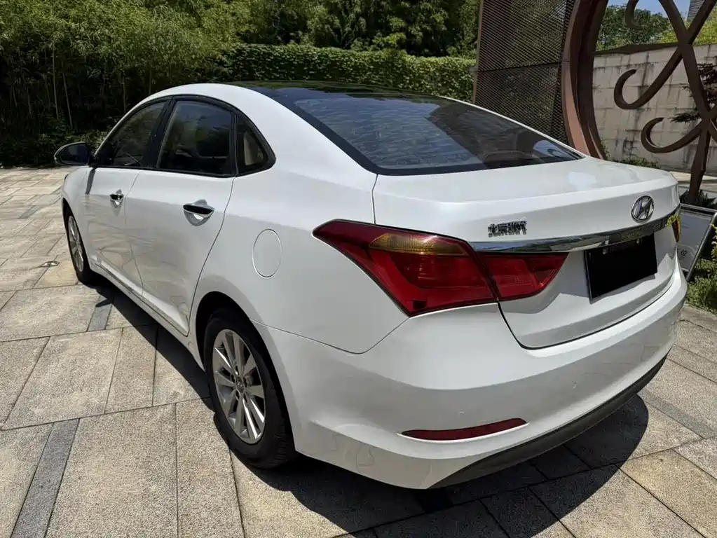 NameTuo 2014 1.8L Automatic ZunGui Type DLX