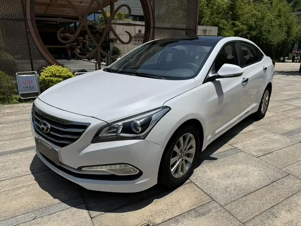 NameTuo 2014 1.8L Automatic ZunGui Type DLX