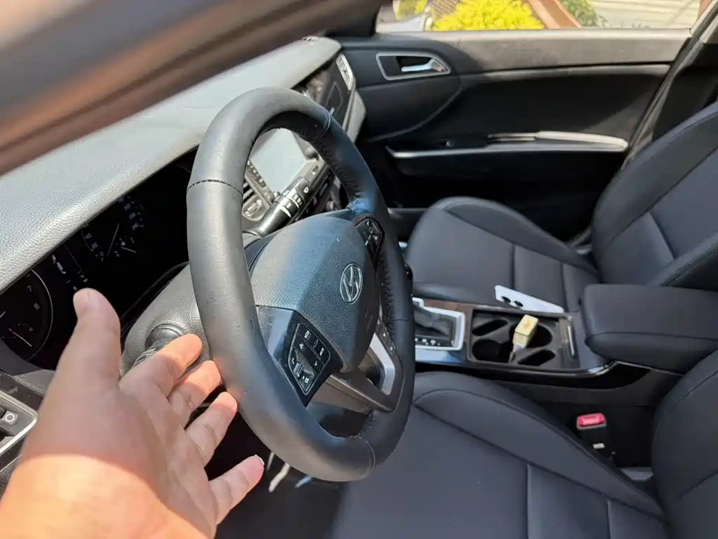 NameTuo 2014 1.8L Automatic ZunGui Type DLX