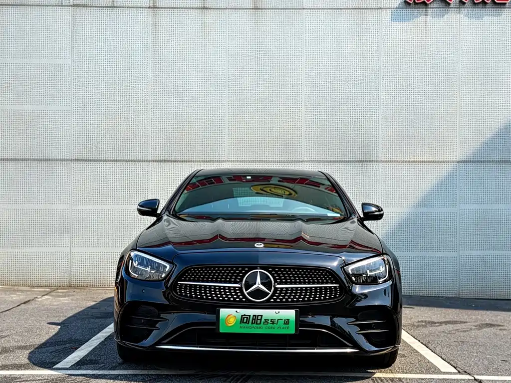 Mercedes-Benz E 350 e L Plug-in Hybrid Sports Sedan 2023
