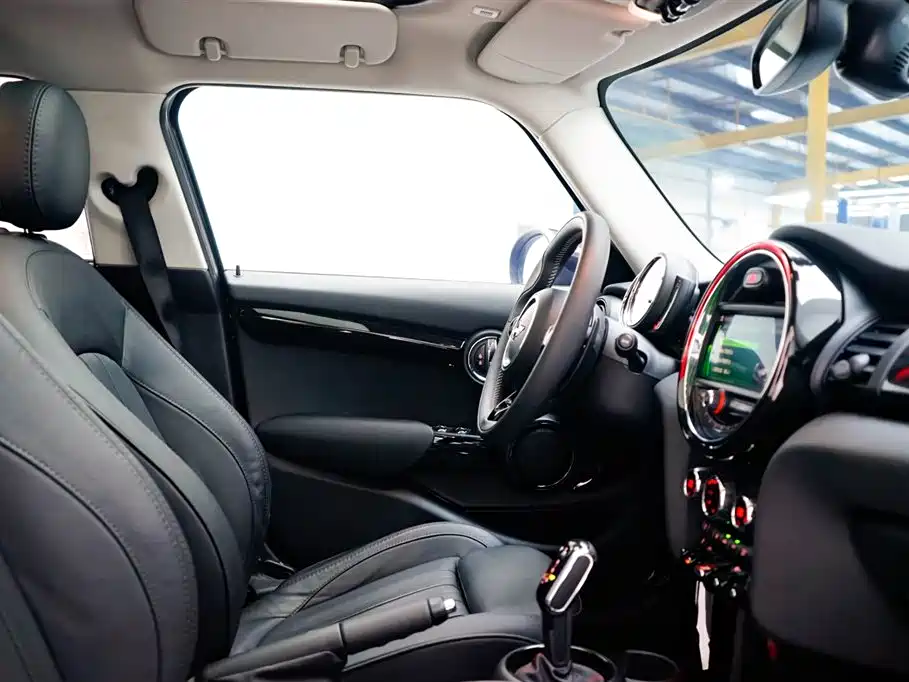 2019 MINI Cooper S Artist 5-Door Edition