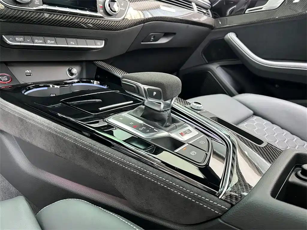 Audi RS 5 2023 Black曜 Edition