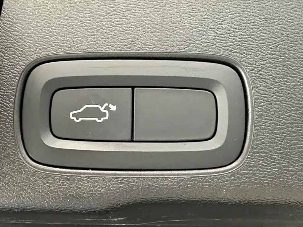 Volvo XC60 2023 B5 AWD Intelligent Motion Edition