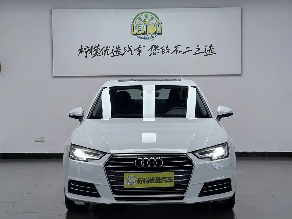 Audi A4L 2018 30th Anniversary Edition 40 TFSI Sport Line