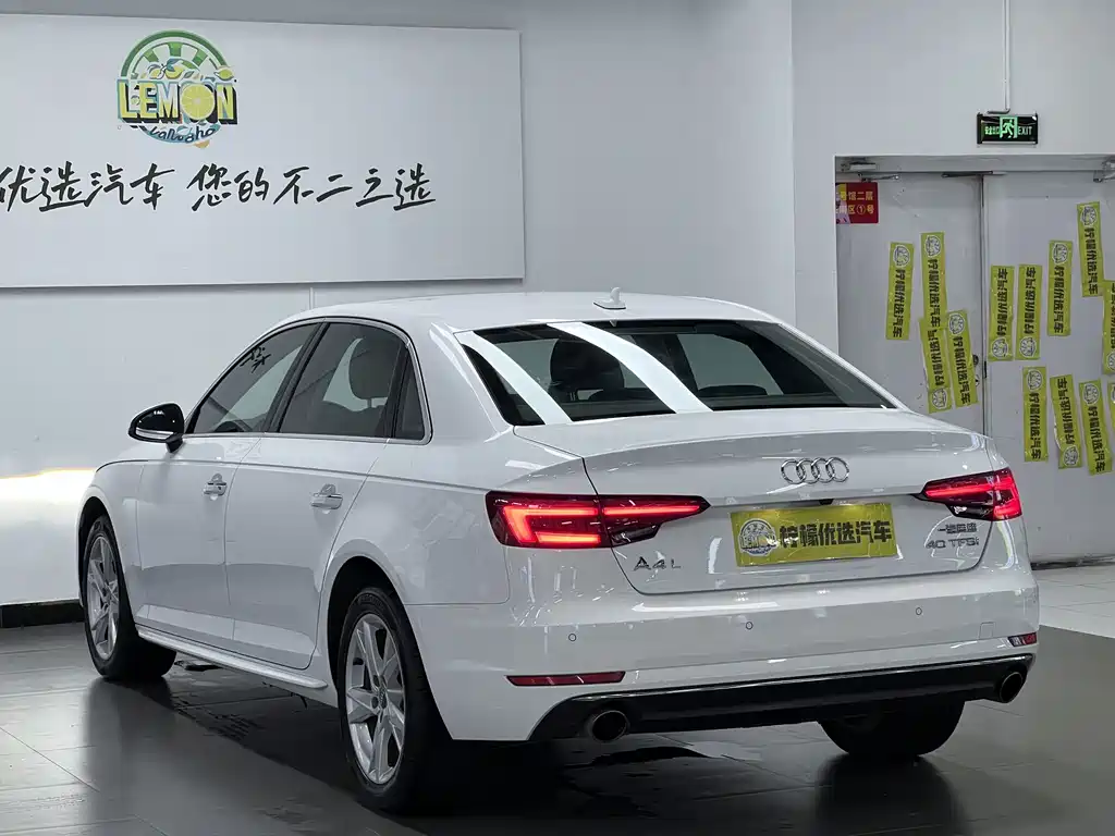 Audi A4L 2018 30th Anniversary Edition 40 TFSI Sport Line