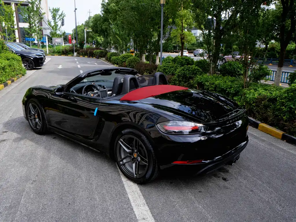 Porsche 718 Boxster 2.0T 2016 Model
