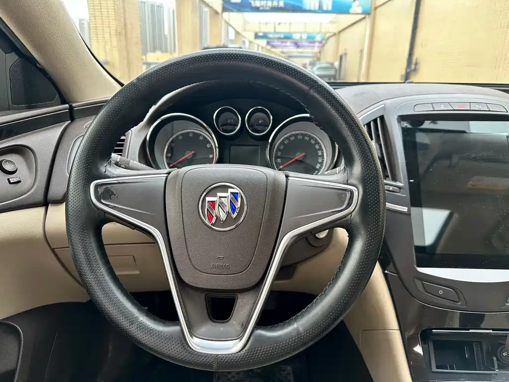 Jingwei 2014 Model 2.0L Leading Fashion Edition