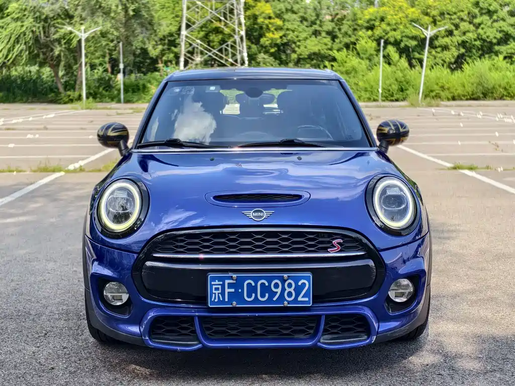 2019 MINI Cooper S Racing Driver 5-Door Edition
