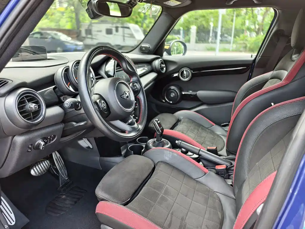 2019 MINI Cooper S Racing Driver 5-Door Edition