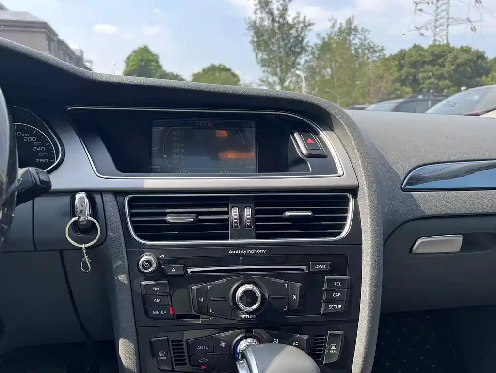 Audi A4L 2013 model 35 TFSI automatic standard edition