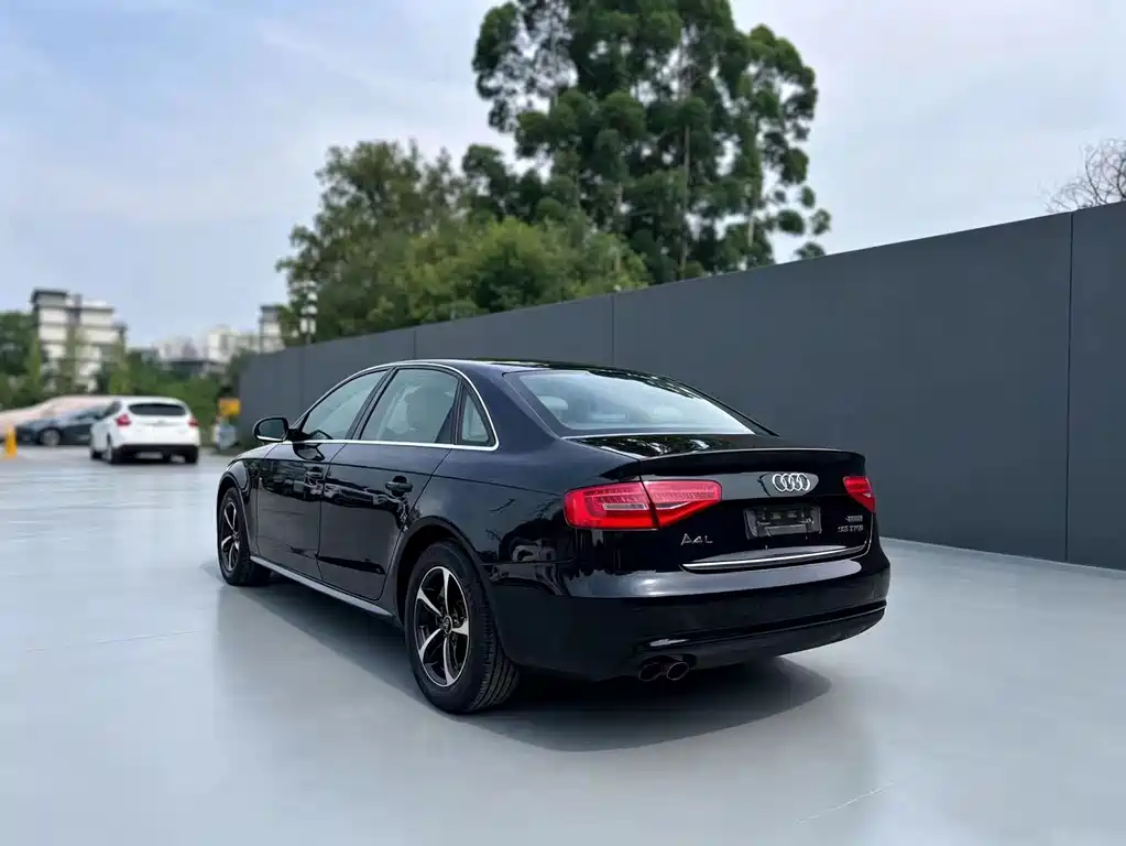 Audi A4L 2013 model 35 TFSI automatic standard edition