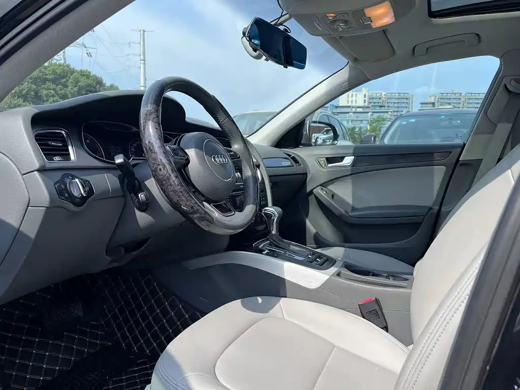 Audi A4L 2013 model 35 TFSI automatic standard edition