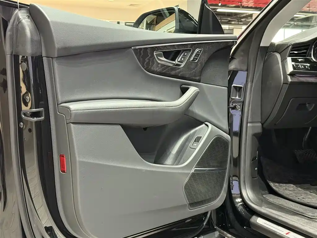 Audi Q8 2024 55 TFSI Luxury Dynamic Edition