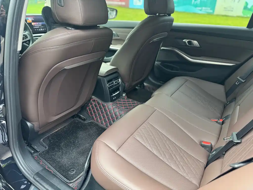 BMW i3 2024 model eDrive 35 L