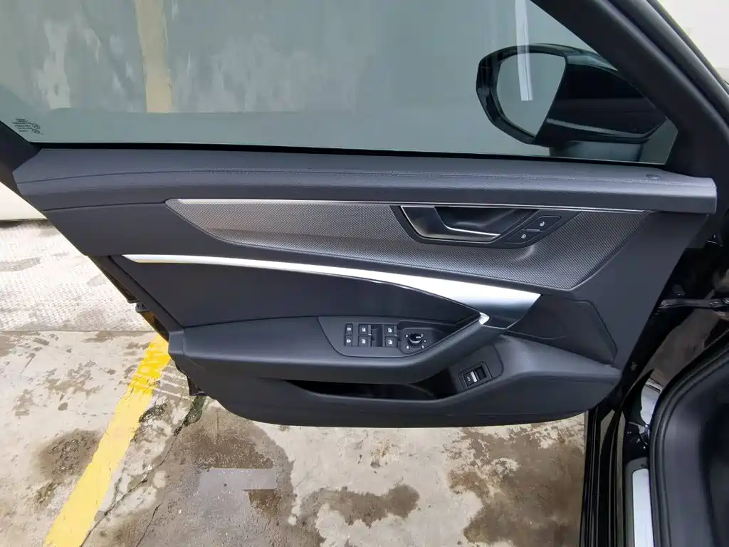Audi A6L 2022 model 45 TFSI Premium Dynamic Edition