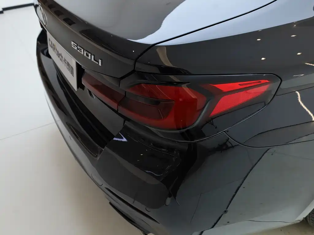 BMW 5 Series 2022 Model Refresh 530Li Leading Edition M Sport Package