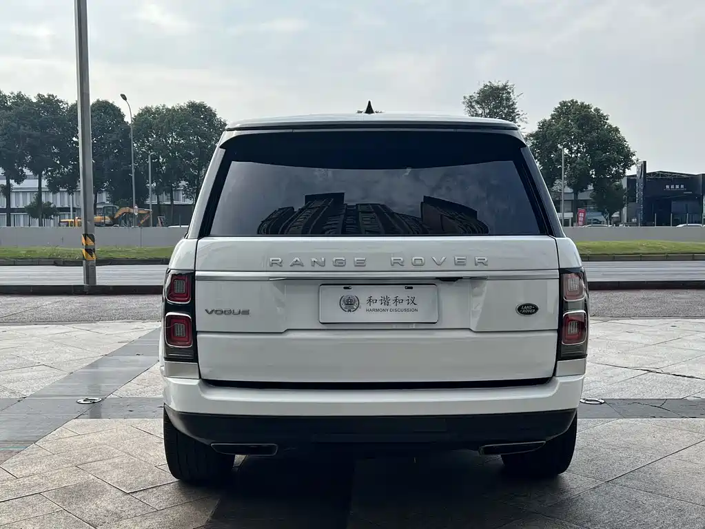 Range Rover 2022 3.0 L6 360PS Legacy Edition