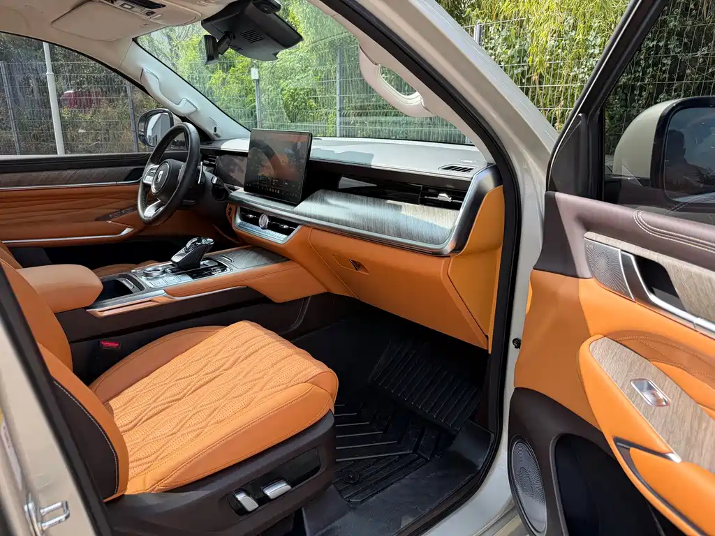 TANK 500 2022 Edition Business Version 5-Seater