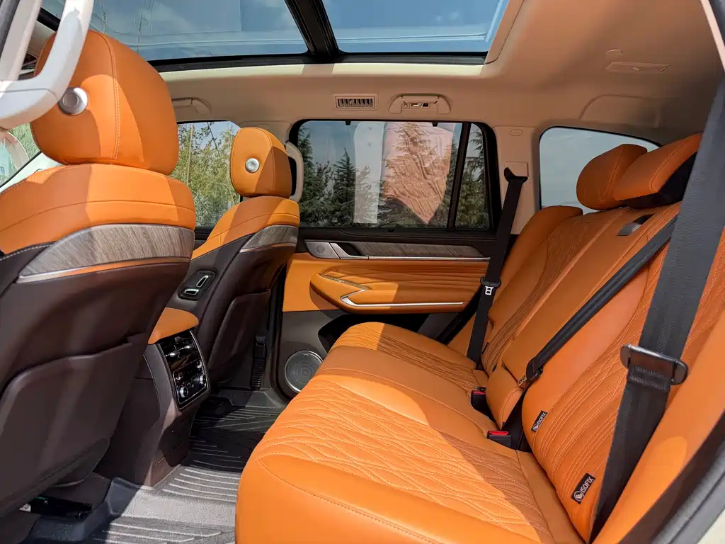 TANK 500 2022 Edition Business Version 5-Seater