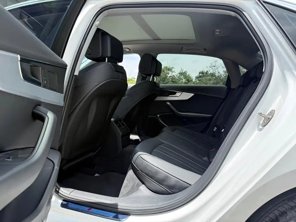 Audi A4L 2020 40 TFSI Fashion Dynamic Edition