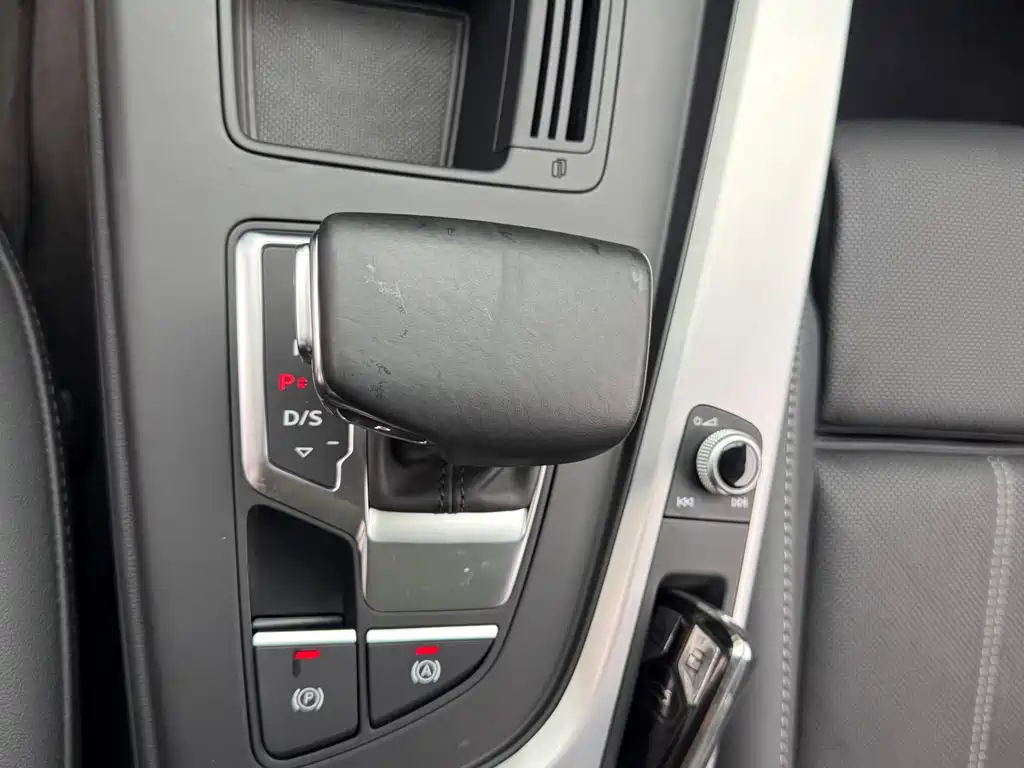 Audi A4L 2020 40 TFSI Fashion Dynamic Edition